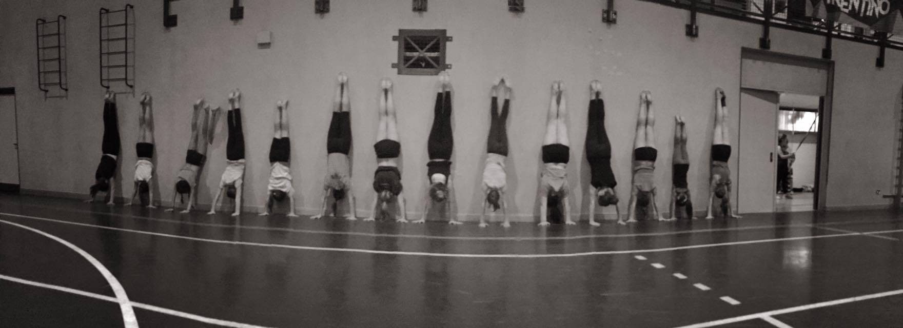 Verticali pancia al muro